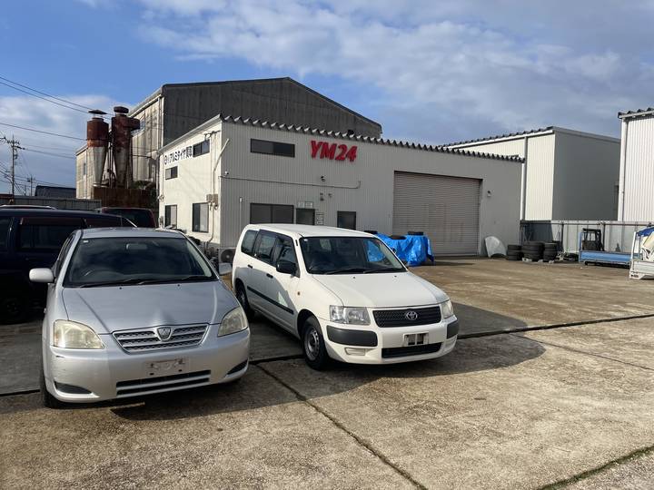 YM dismantling yard in Kanazawa, Japan